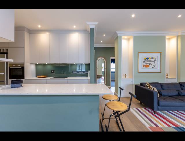 2 BEDROOM APARTMENT TO LET IN SEA POINT